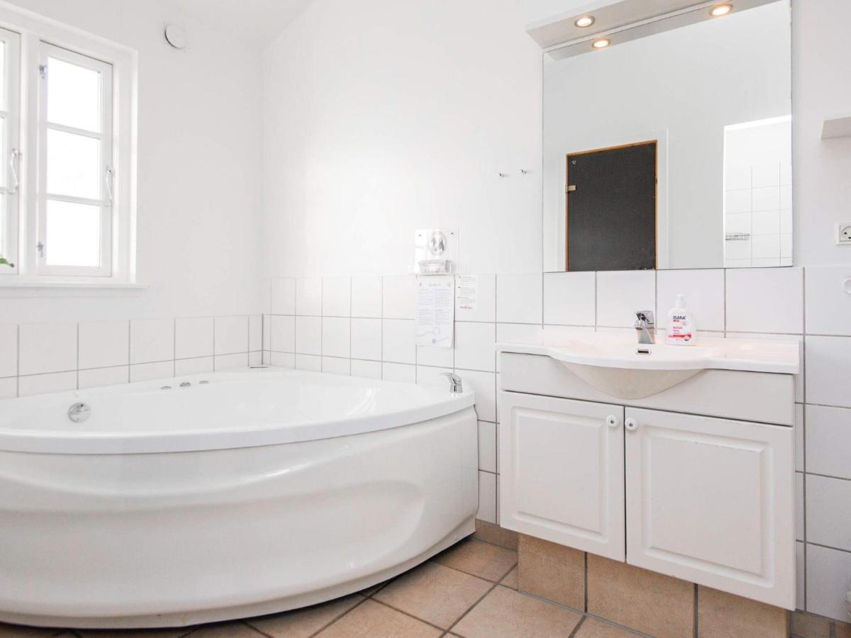 8 Person Holiday Home In Aabenraa Løjt Kirkeby Extérieur photo